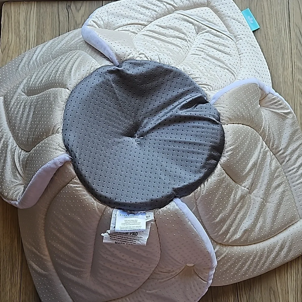 Blooming Bath Lotus Lilac Gray